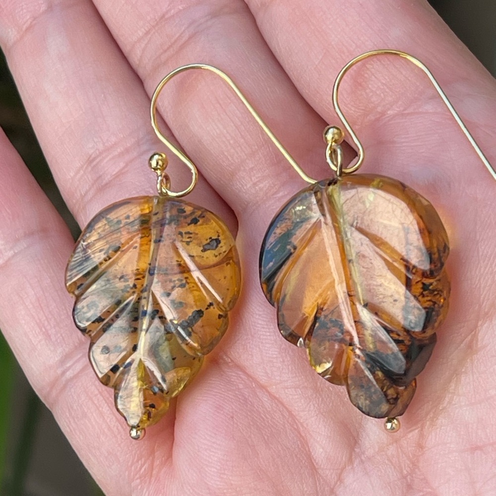 Natural honey amber carved leaf 18K gold plated drop earrings - Picture 4 of 7
